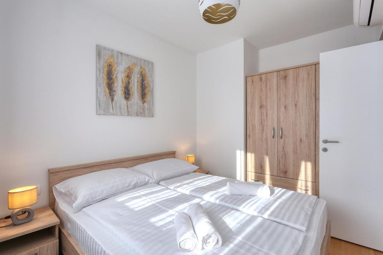 Apartments Perla With Free Parking Zara Esterno foto
