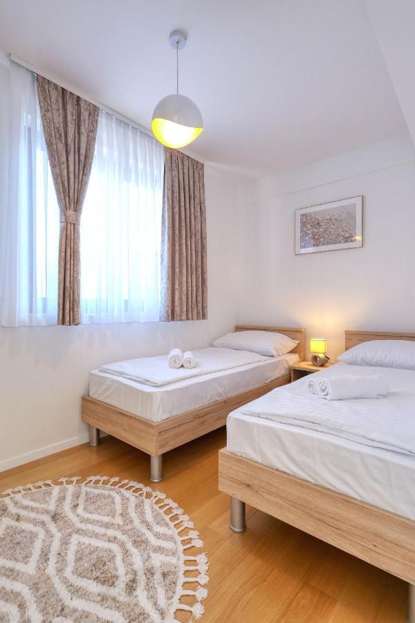 Apartments Perla With Free Parking Zara Esterno foto